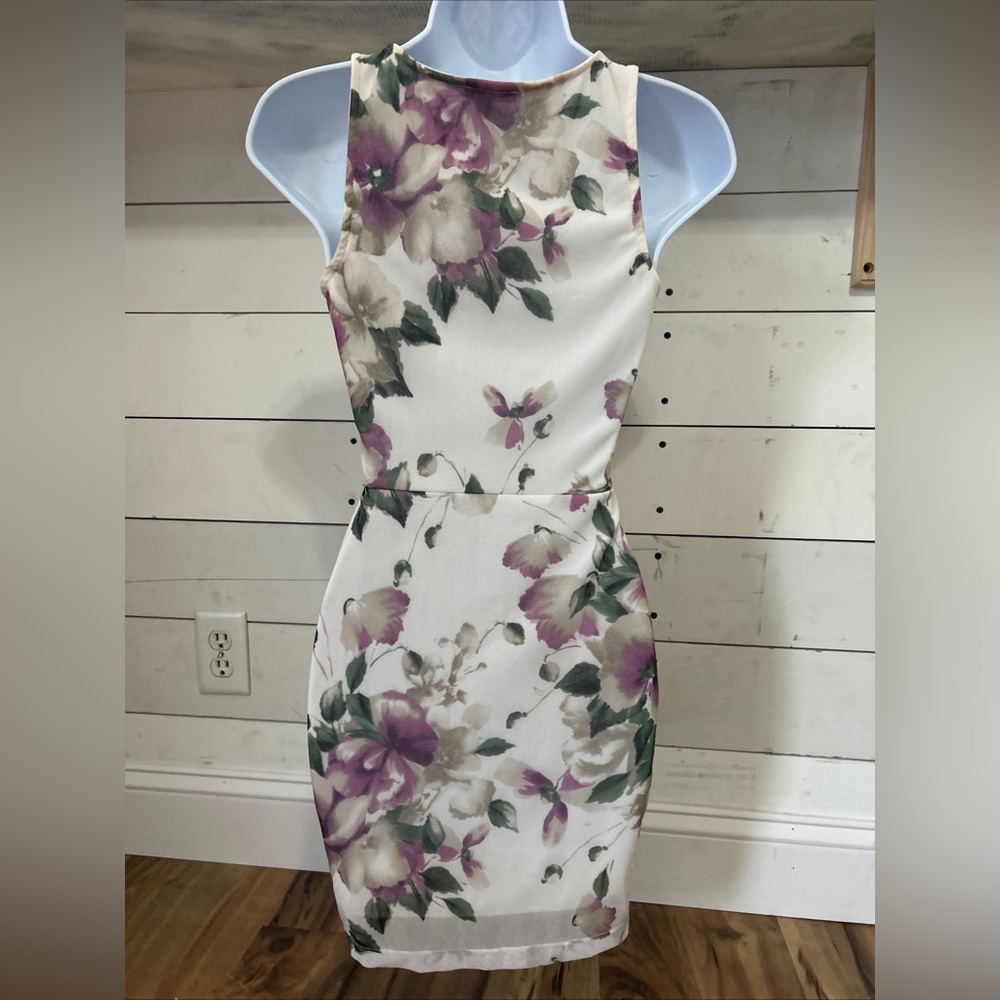 Xs Charlotte Russe floral v cut dress.
